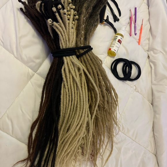 DE full set dreads - Picture 8 of 8